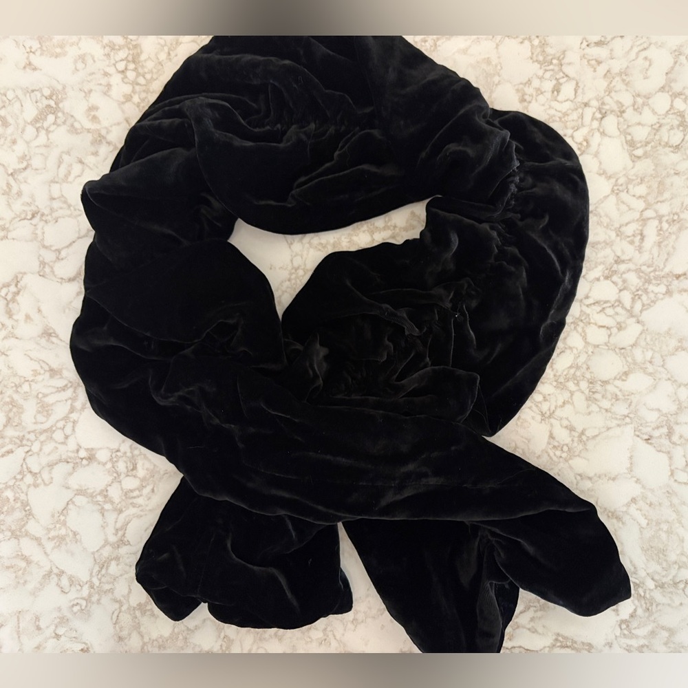 Black Velvet Pull Through Scarf